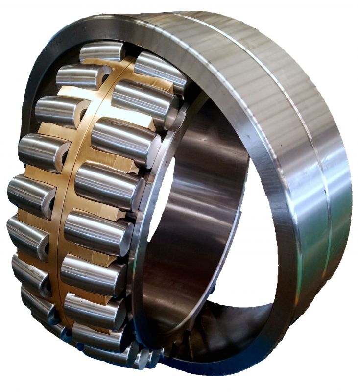 Spherical roller bearing for wind turbine